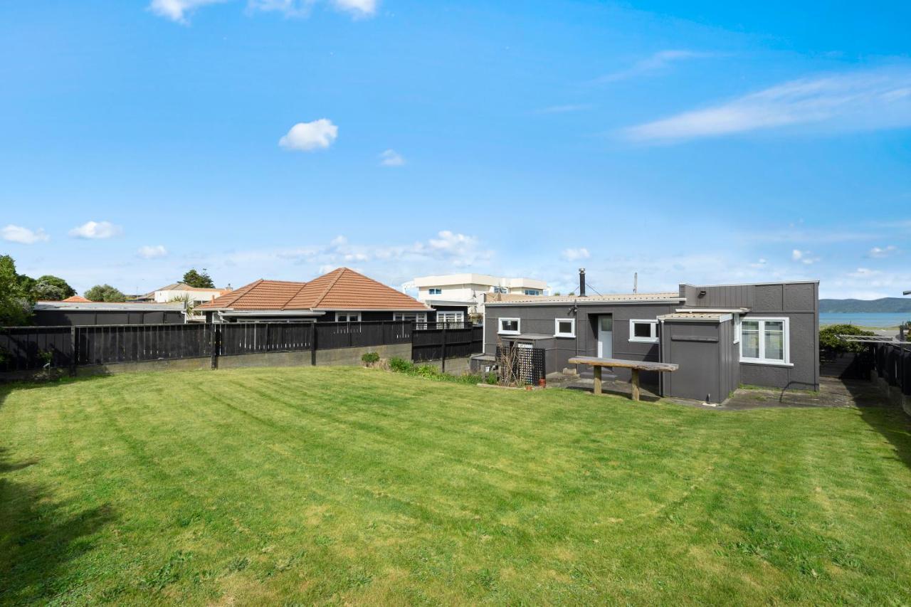 The Green Trout - Paraparaumu Beach Holiday Home Dış mekan fotoğraf